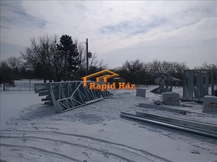 Kecskeméti ipari épület - 2. kép