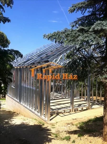 Keszthelyi lakóépület - 4. kép