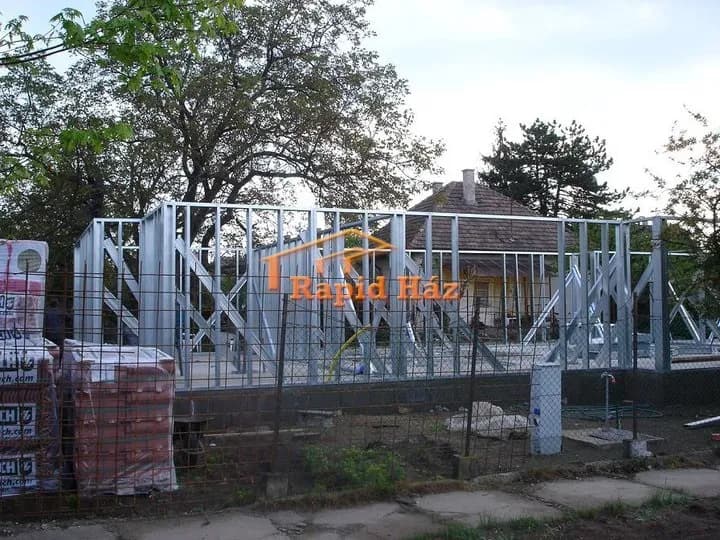 Sződligeti családi ház - 3. kép