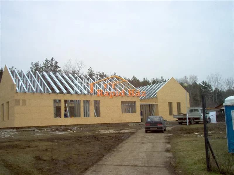 Váci lakóépület - 7. kép