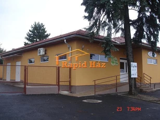 Veresegyházi COOP épület