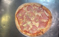 Pizza "Hawaii"