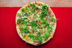 Pizza "Parma e rucola"
