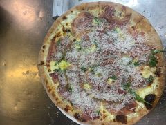 Pizza "Tartufo e Parma"